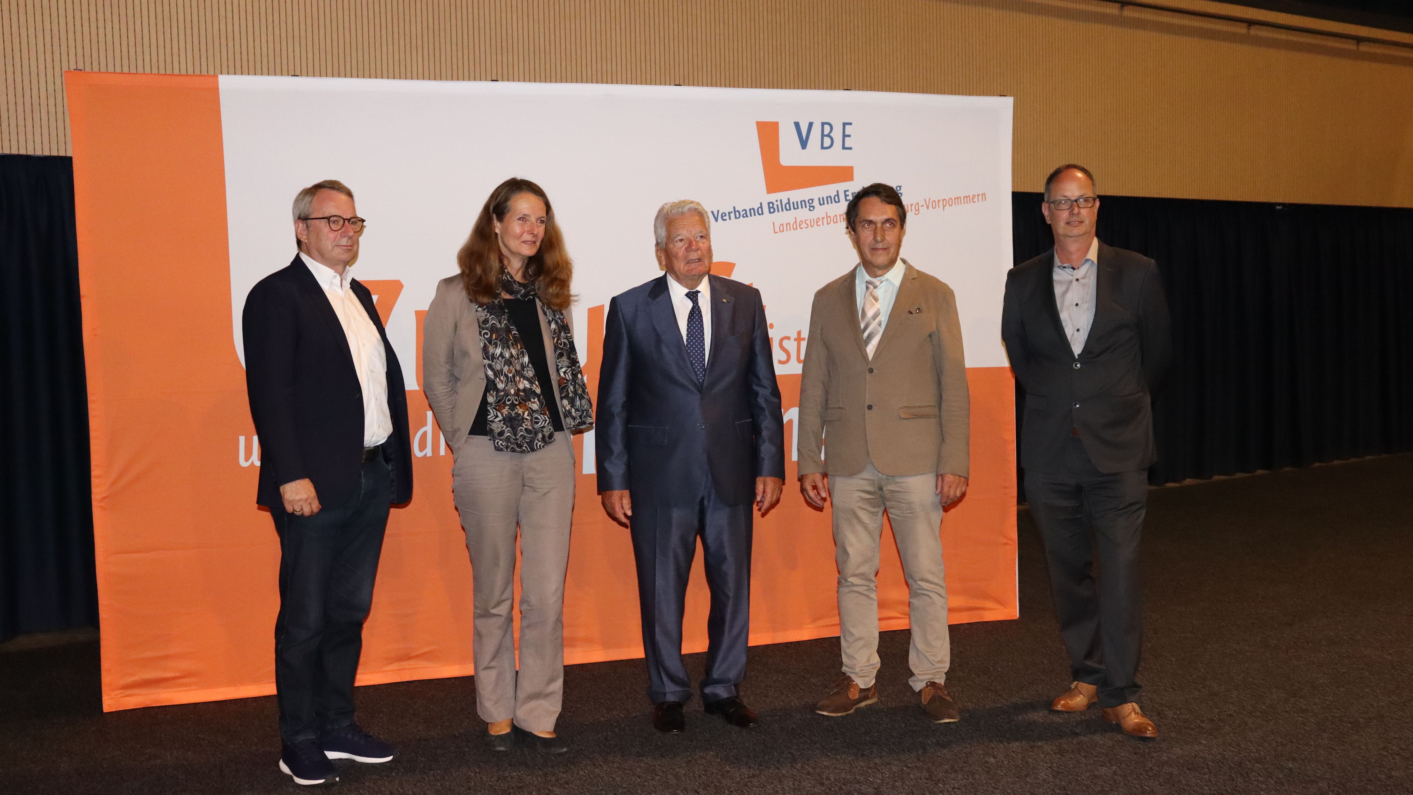 Gruppenfoto von Udo Beckmann, Bettina Martin, Dr. Joachim Gauck, Michael Blanck, Frank Thalhofer